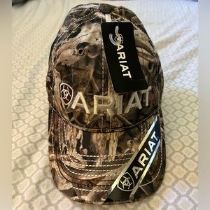Ariat Men’s Bonz Camo Bones Cap